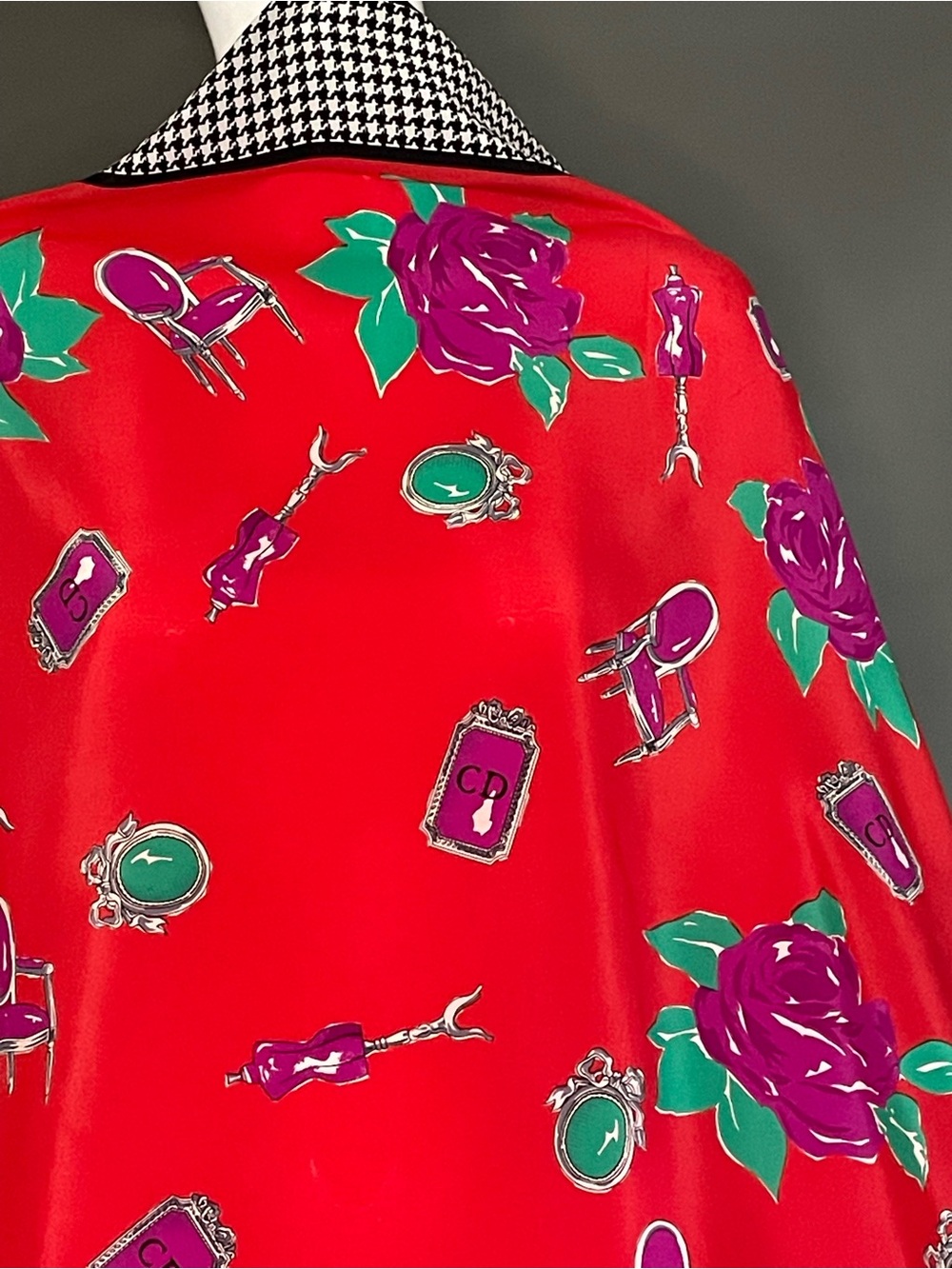 Gorg Vintage Christian Dior Silk Scarf Crimson with Roses Large 34 In Mint Cond - Picture 5 of 10